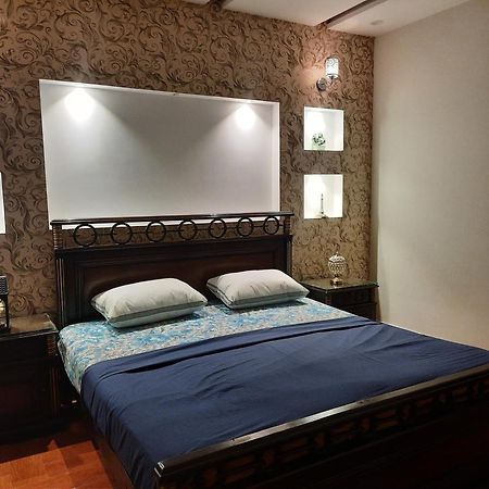 3 Bedroom Furnished Holiday Home Near Valencia Town, Lake City & Ring Road Лахор Екстериор снимка