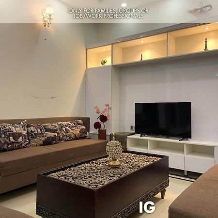 3 Bedroom Furnished Holiday Home Near Valencia Town, Lake City & Ring Road Лахор Екстериор снимка
