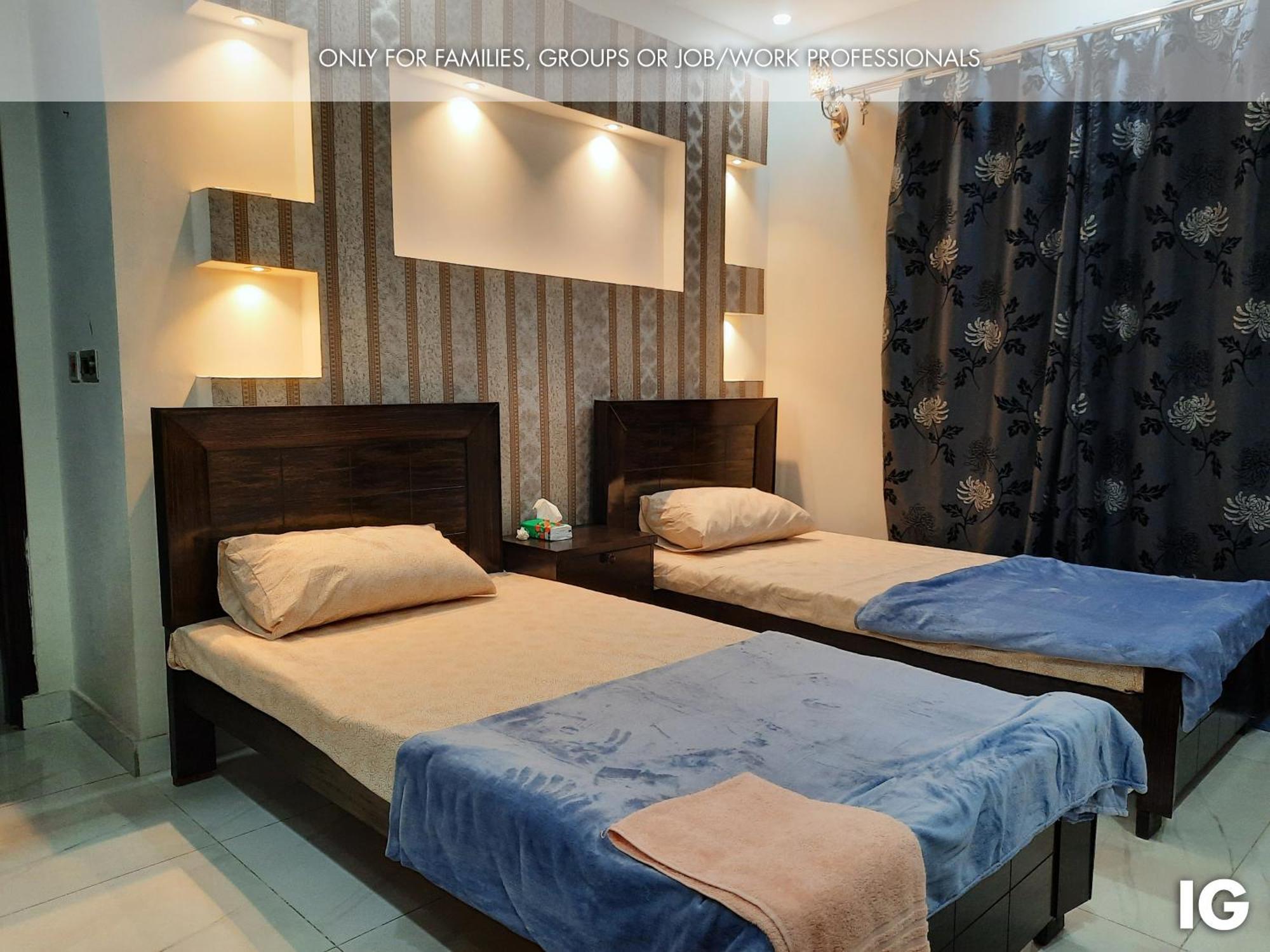 3 Bedroom Furnished Holiday Home Near Valencia Town, Lake City & Ring Road Лахор Екстериор снимка