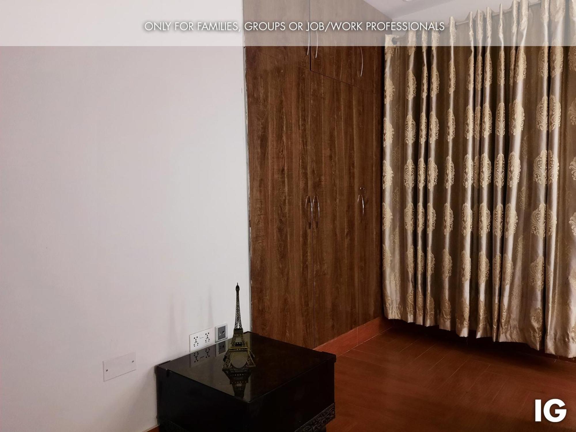 3 Bedroom Furnished Holiday Home Near Valencia Town, Lake City & Ring Road Лахор Екстериор снимка